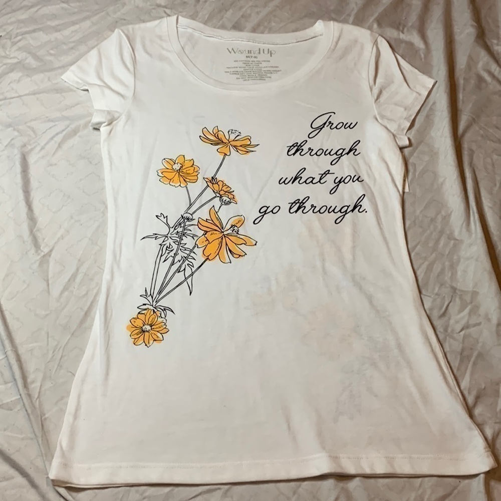 NWT Wound Up Floral T-Shirt